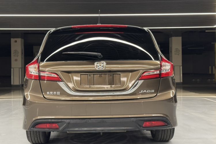 Used Honda Jade 2013 1.8L automatic Comfort version 5 seats Exterior 8