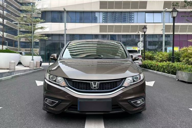 Used Honda Jade 2013 1.8L automatic Comfort version 5 seats Exterior 8