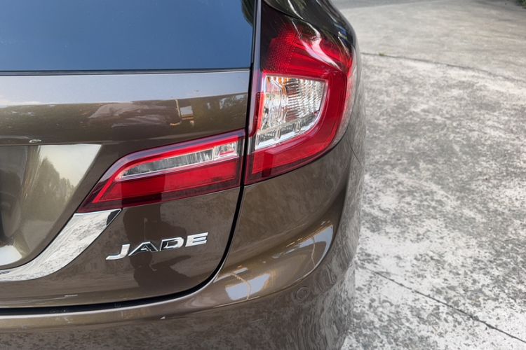 Used Honda Jade 2013 1.8L automatic Comfort version 5 seats Exterior 9