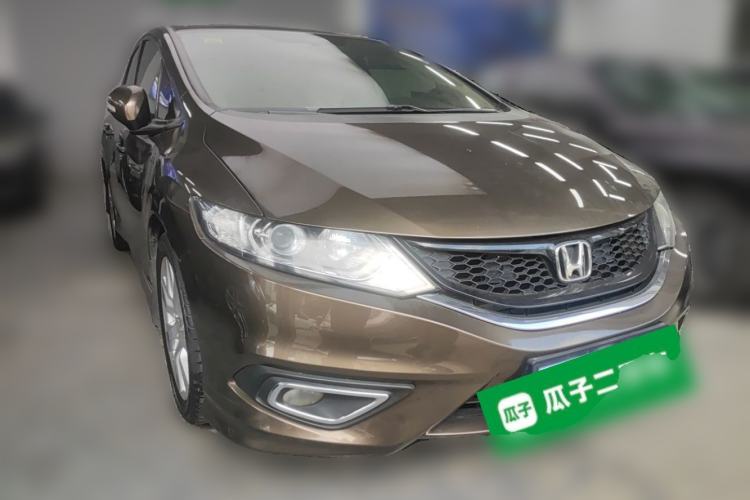Used Honda Jade 2013 1.8L automatic Comfort version 5 seats Front Right 45 Deg