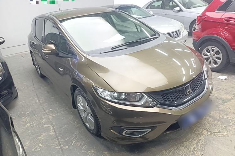 Used Honda Jade 2013 1.8L automatic Comfort version 5 seats Front Right 45 Deg