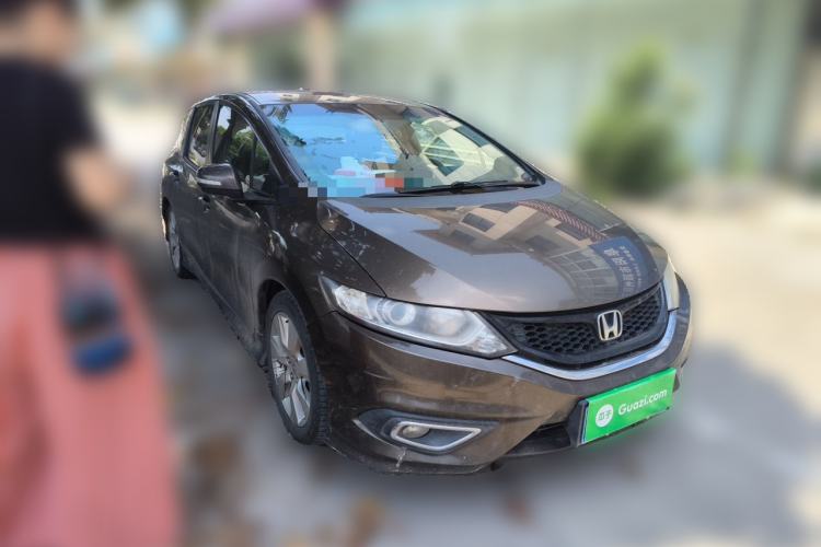 Used Honda Jade 2013 1.8L automatic Comfort version 5 seats Front Right 45 Deg