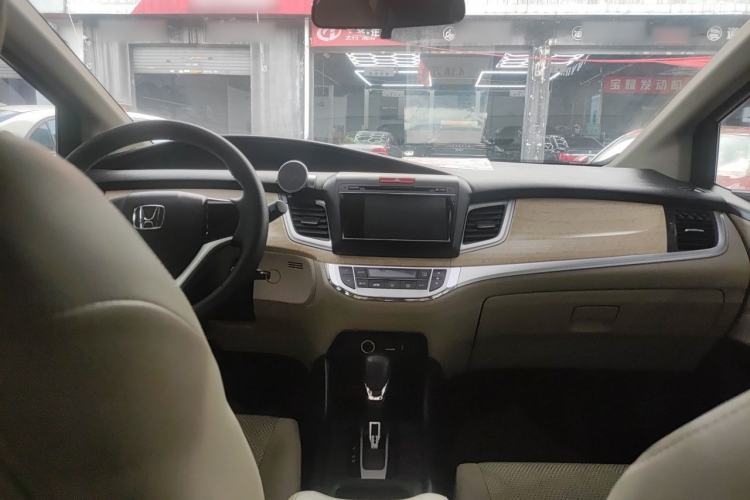 Used Honda Jade 2013 1.8L automatic Comfort version 5 seats Headliner