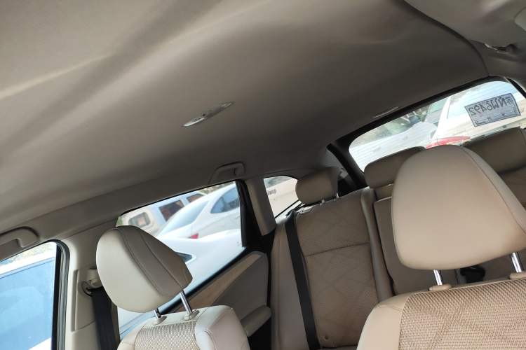 Used Honda Jade 2013 1.8L automatic Comfort version 5 seats Headliner