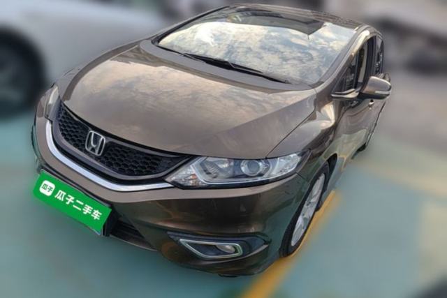 Honda Jade 2013 1.8L automatic Comfort version 5 seats usado
