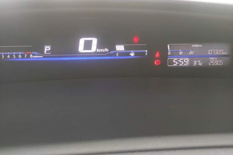Used Honda Jade 2013 1.8L automatic Comfort version 5 seats Instrument Cluster