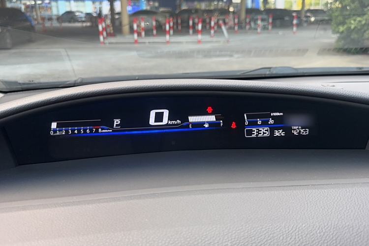 Used Honda Jade 2013 1.8L automatic Comfort version 5 seats Instrument Cluster