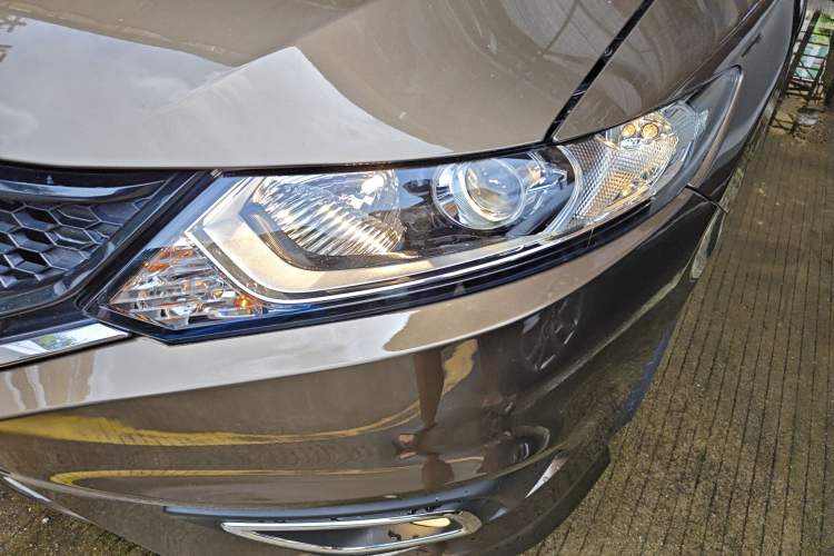 Used Honda Jade 2013 1.8L automatic Comfort version 5 seats Left Front Headlight