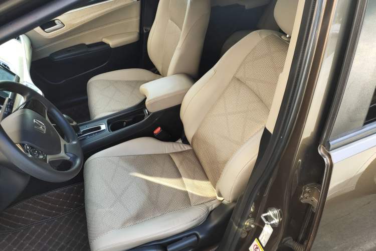 Used Honda Jade 2013 1.8L automatic Comfort version 5 seats Left Front Seat