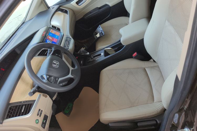 Used Honda Jade 2013 1.8L automatic Comfort version 5 seats Left Front Seat