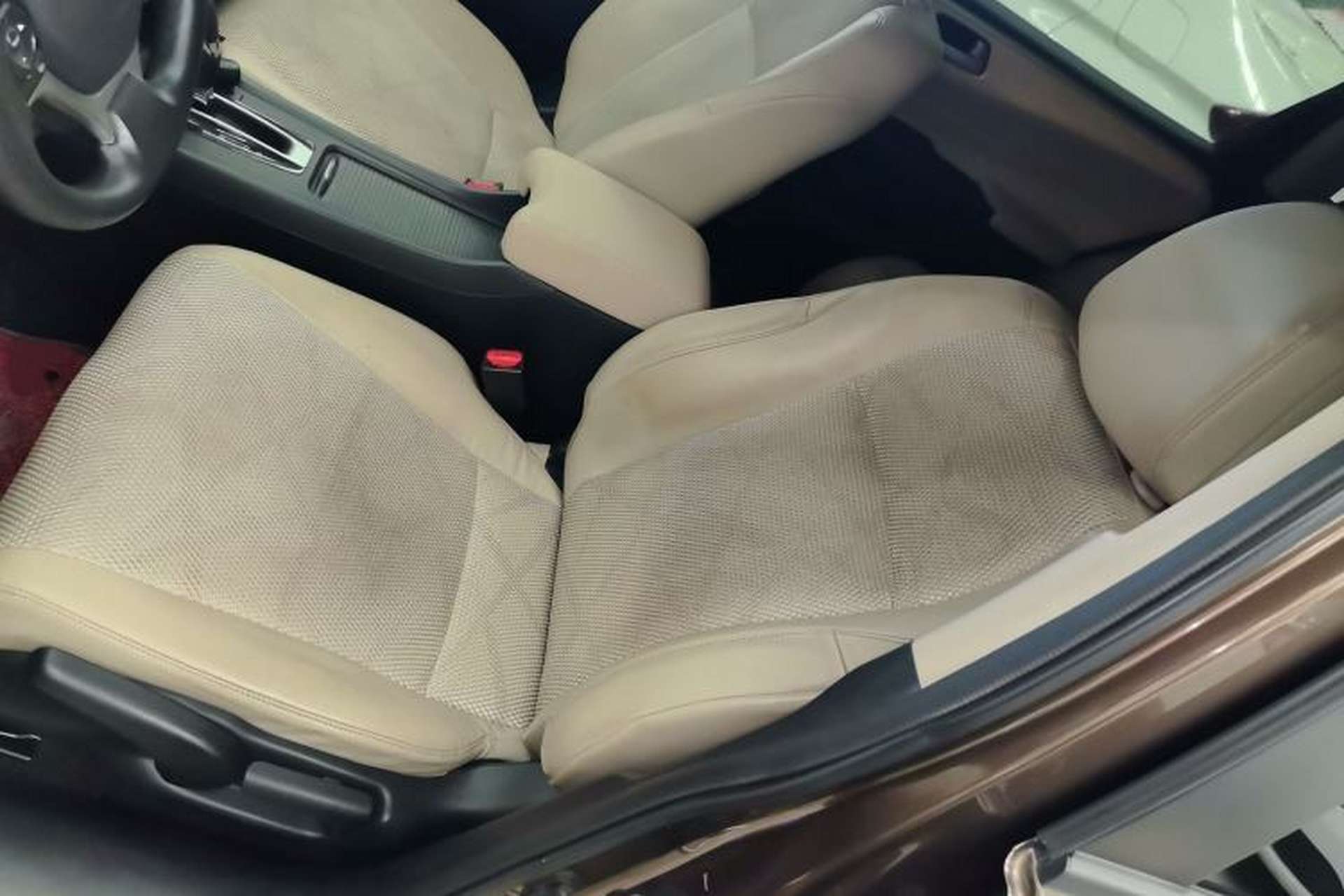 Used Honda Jade 2013 1.8L automatic Comfort version 5 seats Left Front Seat