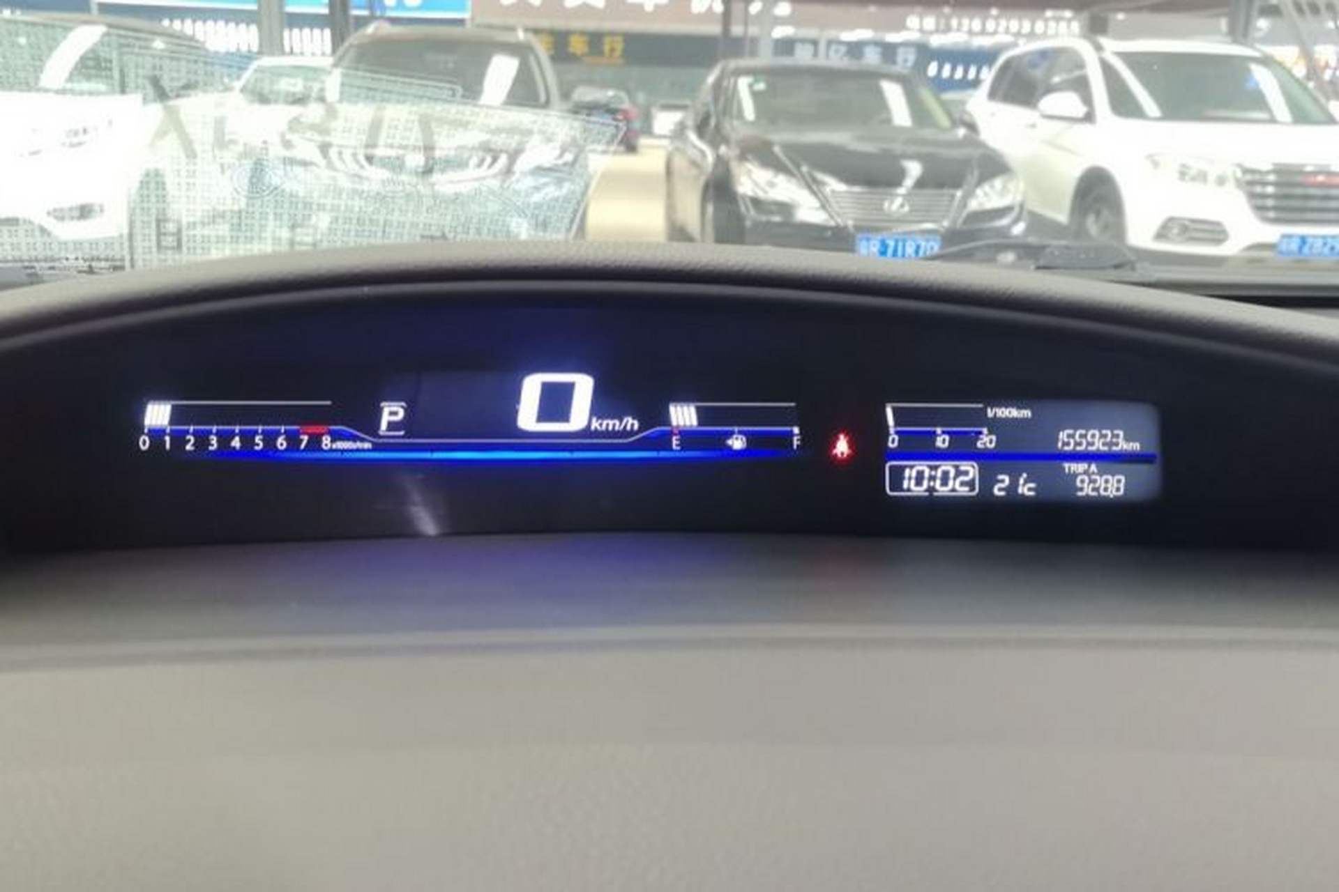 Used Honda Jade 2013 1.8L automatic Comfort version 5 seats Odometer Close Up
