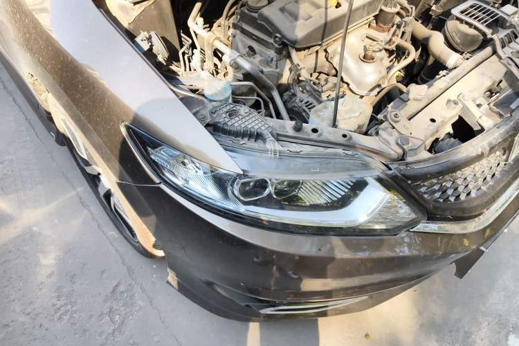 Used Honda Jade 2013 1.8L CVT Luxury Edition 5 seats Right Front Headlight