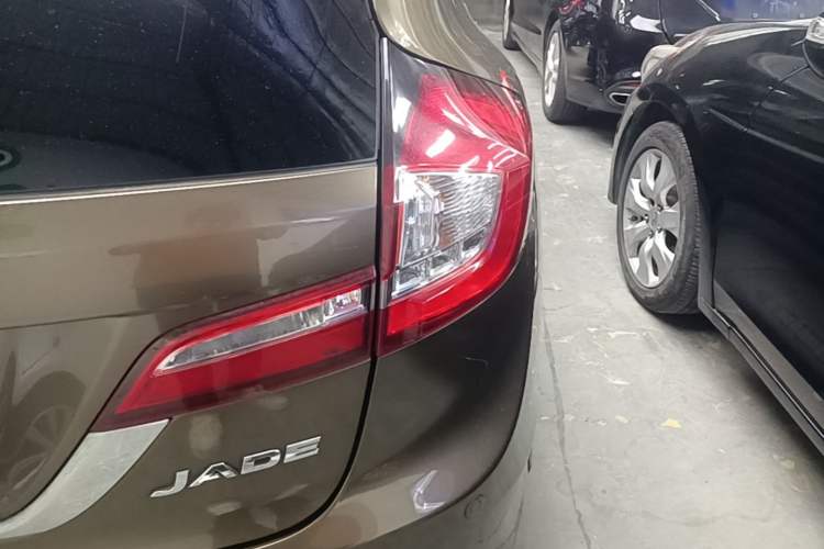 Used Honda Jade 2013 1.8L automatic Comfort version 5 seats Right Rear Taillight