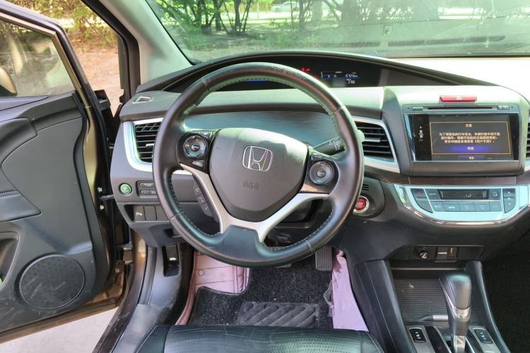 Used Honda Jade 2013 1.8L CVT Luxury Edition 5 seats Steering Wheel