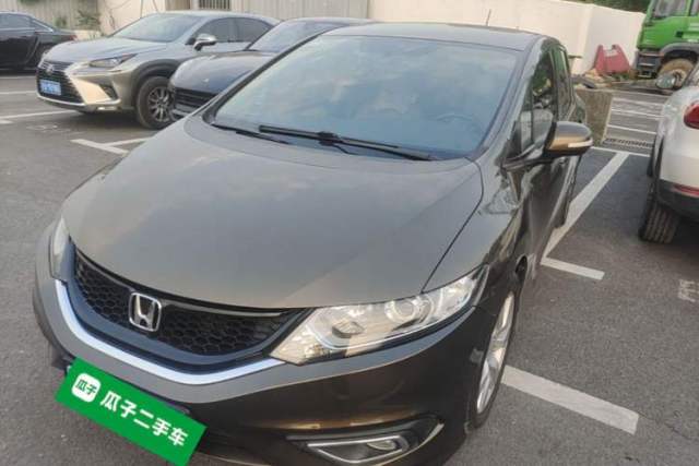 Used Honda Jade 2013 1.8L automatic Comfort version 5 seats