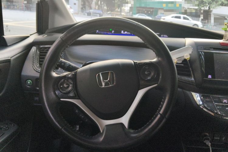 Used Honda Jade 2014 1.8L Automatic Comfort Elite Version 5 Seats Steering Wheel