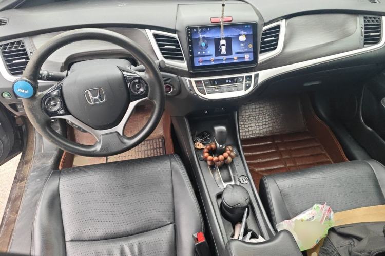 Used Honda Jade 2014 1.8L CVT Luxury Edition 5 seats Center Console