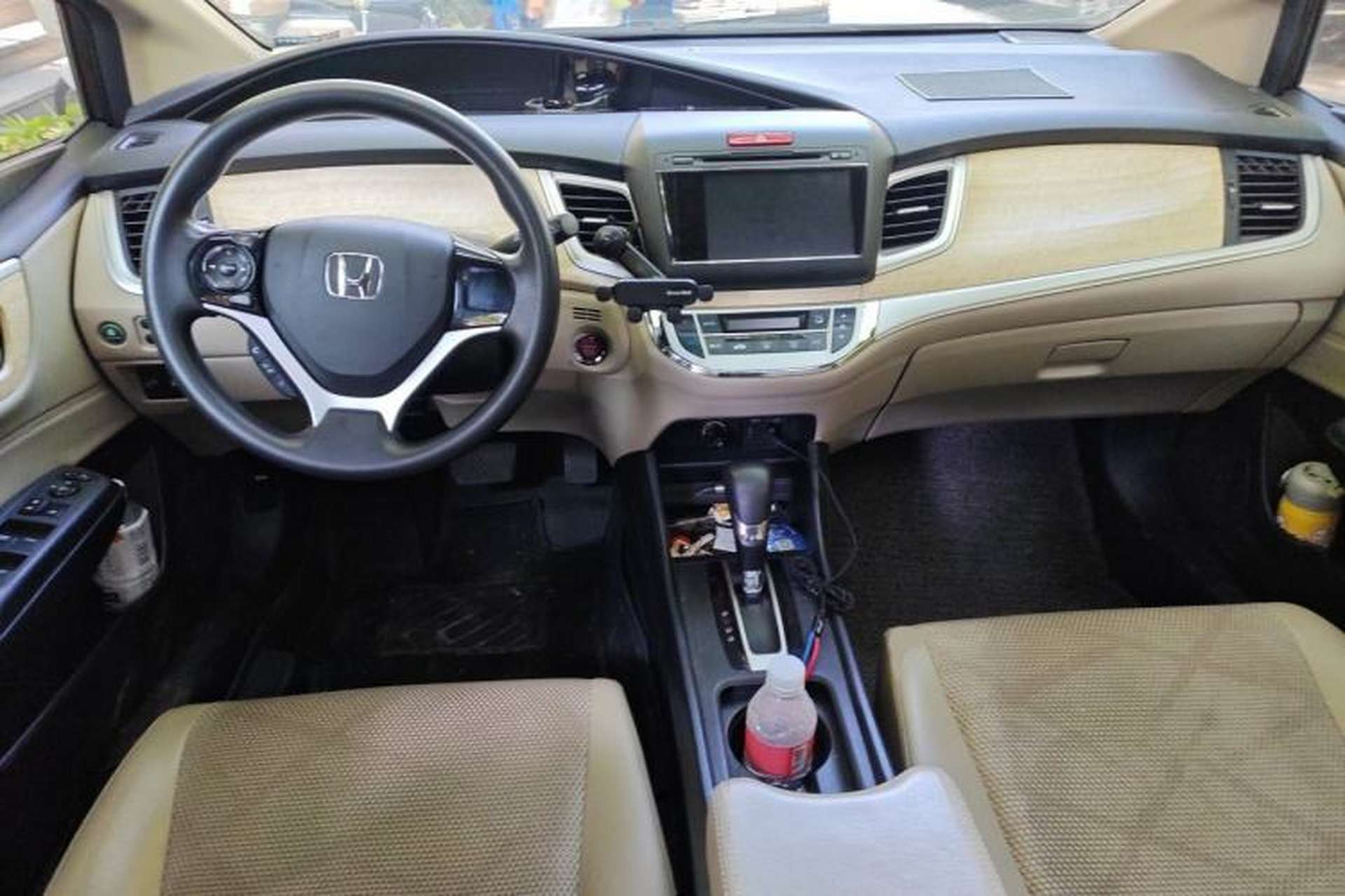 Used Honda Jade 2014 1.8L Automatic Comfort Elite Version 5 Seats Center Console