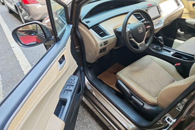 Used Honda Jade 2014 1.8L Automatic Comfort Elite Version 5 Seats Driver Seat