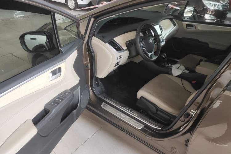 Used Honda Jade 2014 1.8L Automatic Comfort Elite Version 5 Seats Driver Seat