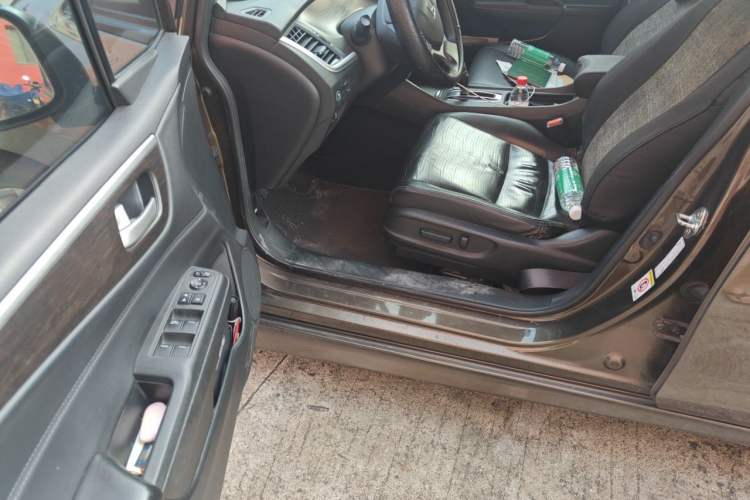 Used Honda Jade 2014 1.8L CVT Luxury Edition 5 seats Driver Seat