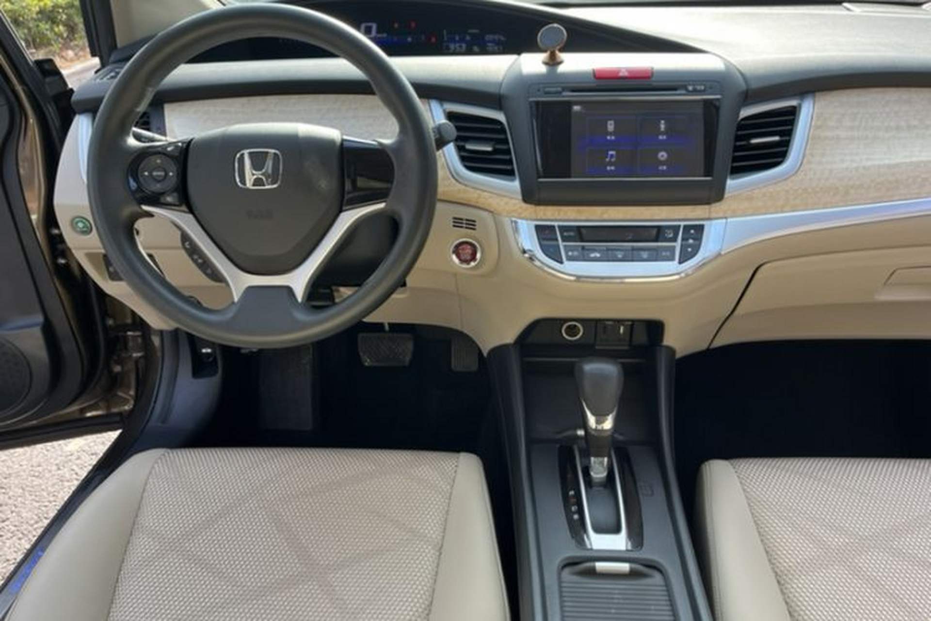Used Honda Jade 2014 1.8L Automatic Comfort Elite Version 5 Seats Exterior 3