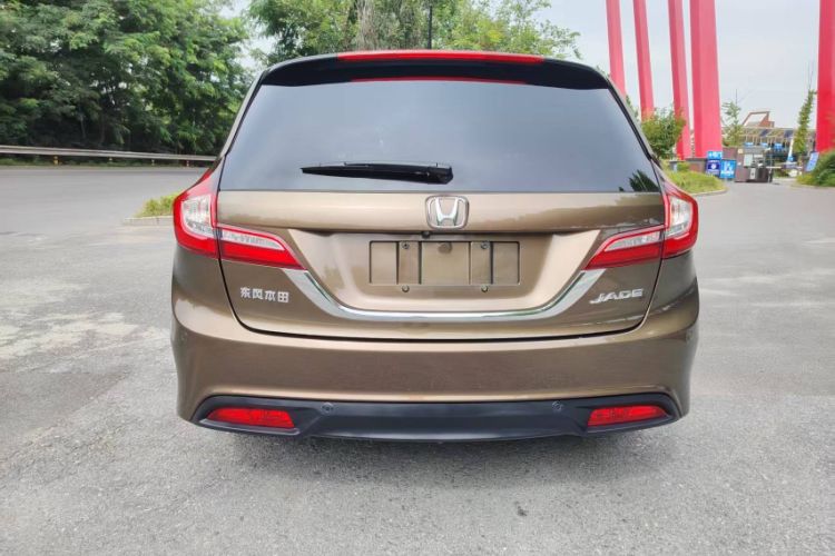 Used Honda Jade 2014 1.8L Automatic Comfort Elite Version 5 Seats Exterior 3
