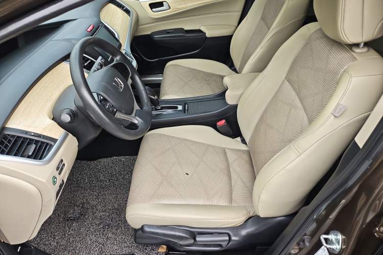 Used Honda Jade 2014 1.8L Automatic Comfort Elite Version 5 Seats Interior 2