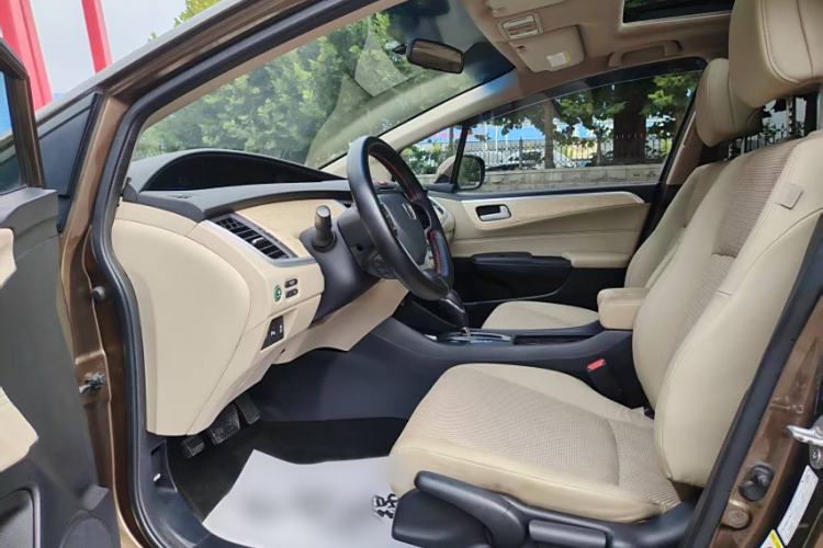 Used Honda Jade 2014 1.8L Automatic Comfort Elite Version 5 Seats Interior 2