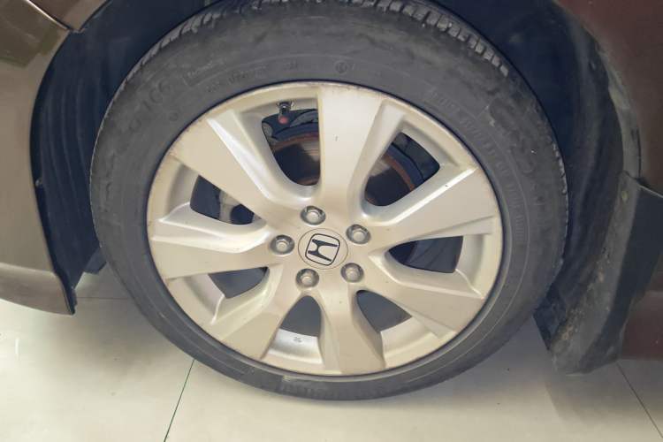 Used Honda Jade 2014 1.8L CVT Luxury Edition 5 seats Left Front Wheel Hub