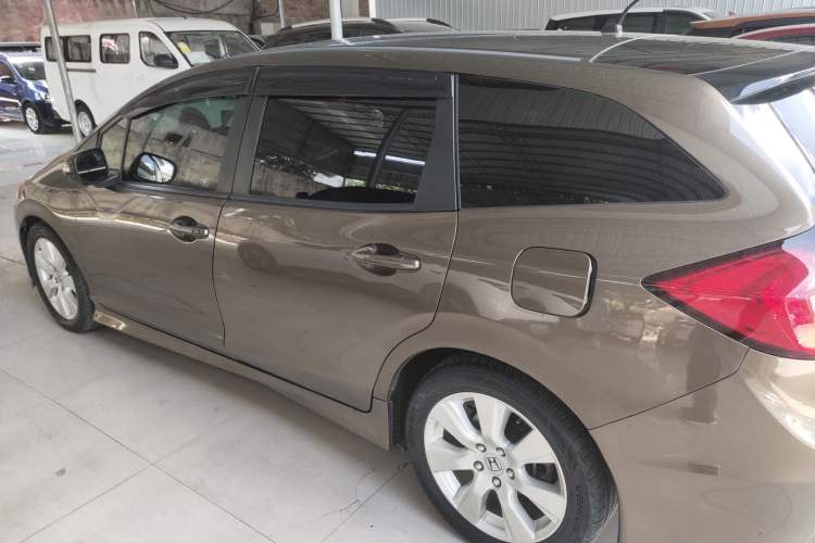Used Honda Jade 2014 1.8L Automatic Comfort Elite Version 5 Seats Left Side