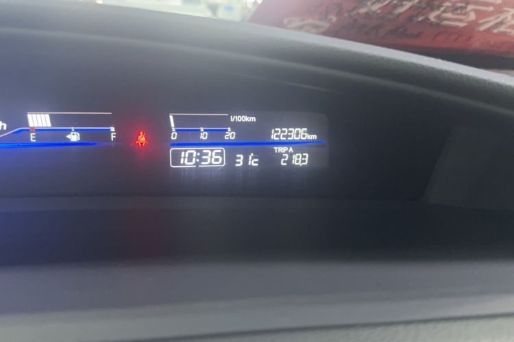 Used Honda Jade 2014 1.8L Automatic Comfort Elite Version 5 Seats Odometer Close Up