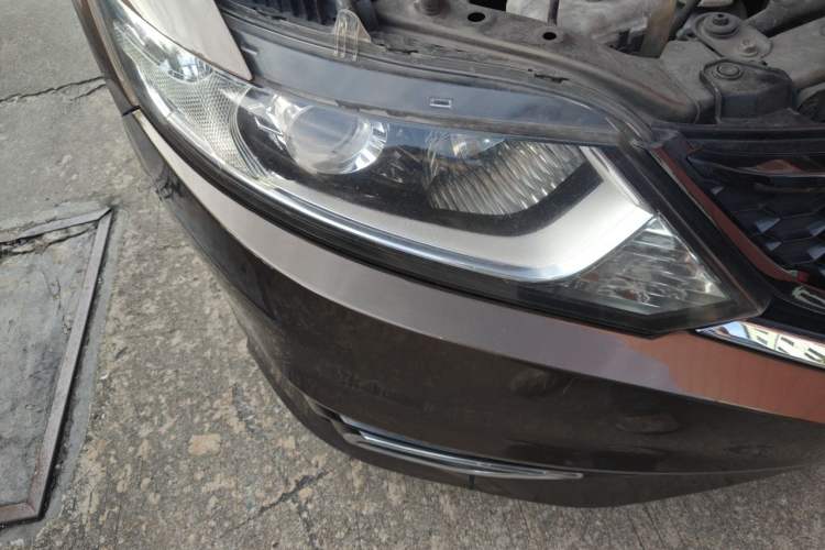 Used Honda Jade 2014 1.8L CVT Luxury Edition 5 seats Right Front Headlight