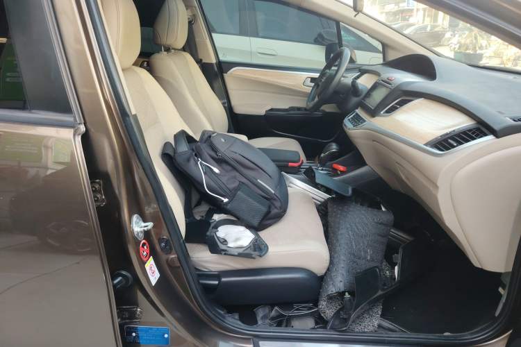 Used Honda Jade 2014 1.8L Automatic Comfort Elite Version 5 Seats Right Front Seat