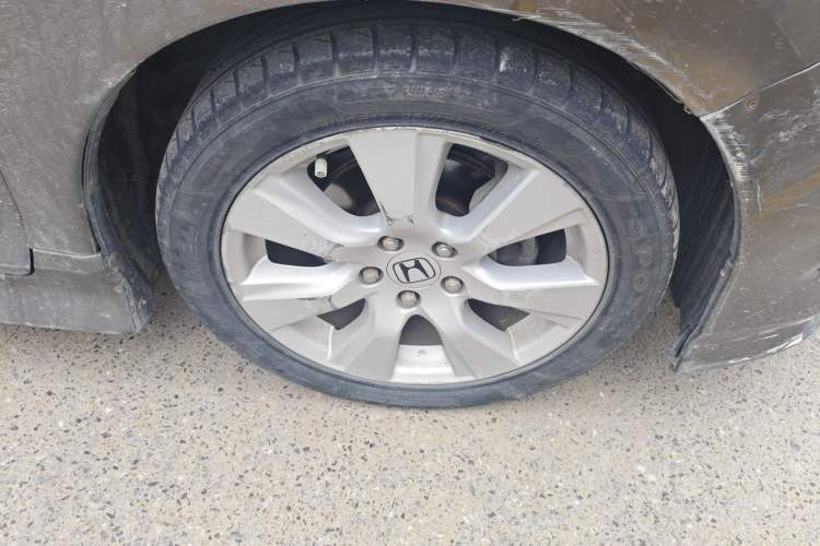 Used Honda Jade 2014 1.8L CVT Luxury Edition 5 seats Right Front Wheel Hub