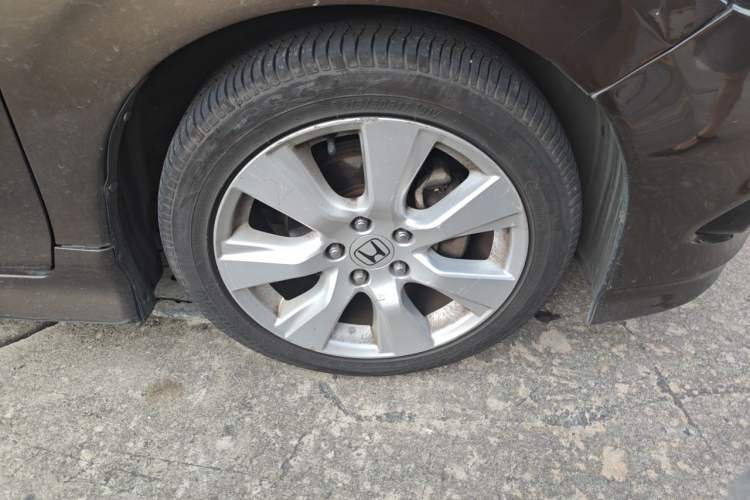 Used Honda Jade 2014 1.8L CVT Luxury Edition 5 seats Right Front Wheel Hub