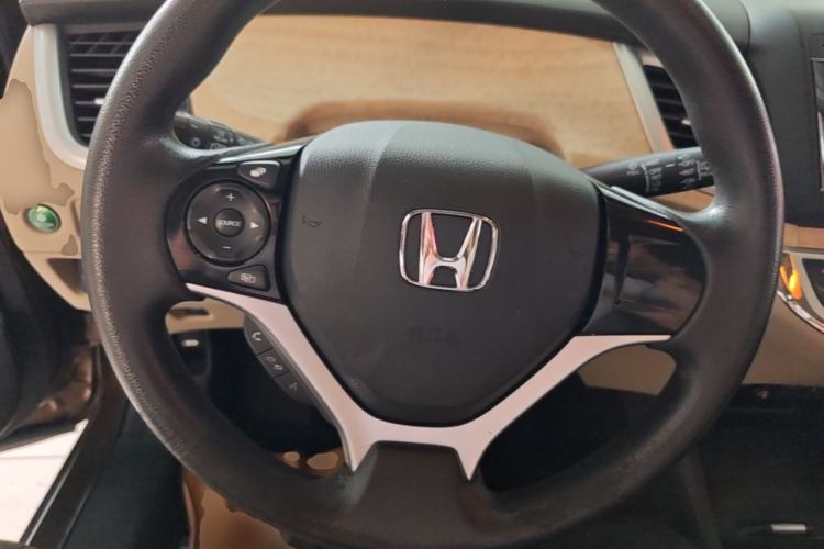 Used Honda Jade 2014 1.8L Automatic Comfort Elite Version 5 Seats Steering Wheel