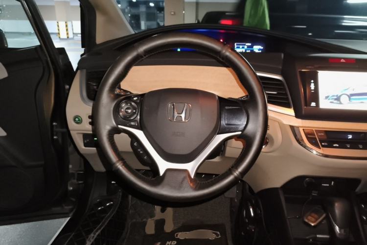 Used Honda Jade 2014 1.8L Automatic Comfort Elite Version 5 Seats Steering Wheel