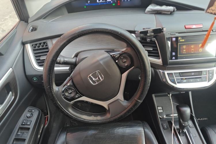 Used Honda Jade 2014 1.8L CVT Luxury Edition 5 seats Steering Wheel