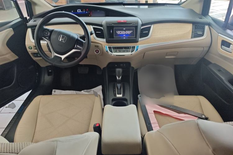 Used Honda Jade 2014 1.8L Automatic Comfort Elite Version 5 Seats Center Console