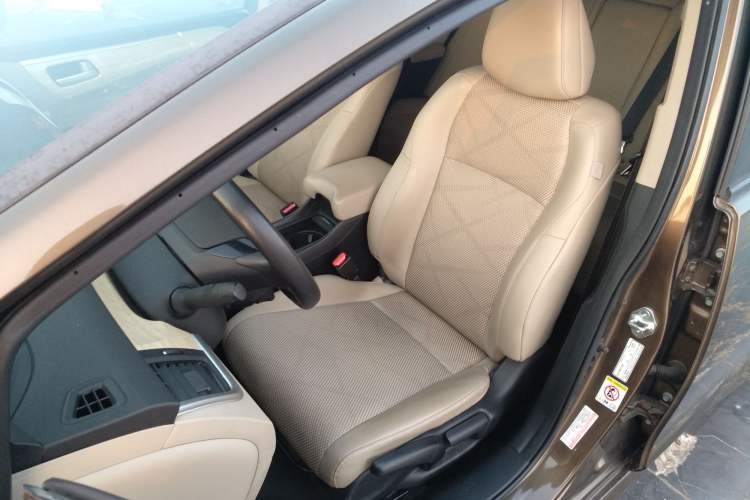 Used Honda Jade 2014 1.8L Automatic Comfort Elite Version 5 Seats Left Front Seat
