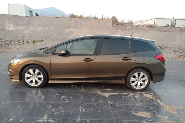 Used Honda Jade 2014 1.8L Automatic Comfort Elite Version 5 Seats Left Side