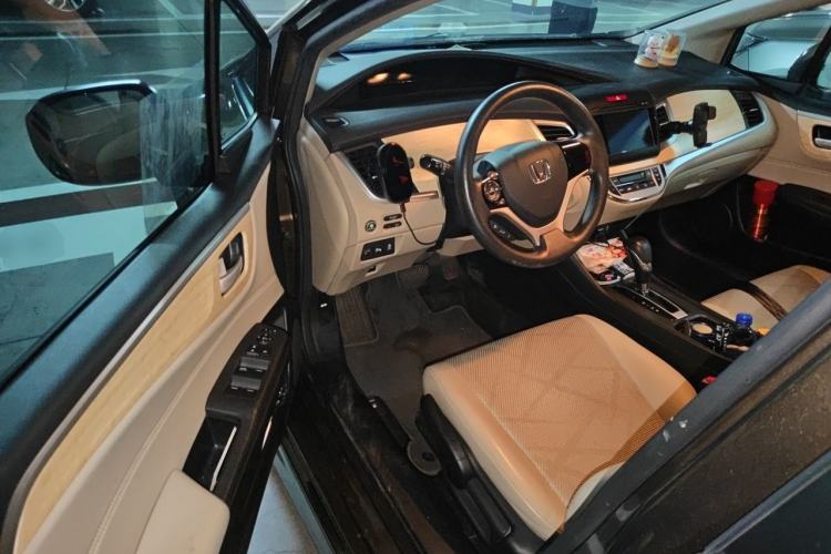 Used Honda Jade 2014 1.8L Automatic Comfort Elite Version 5 Seats Driver Seat