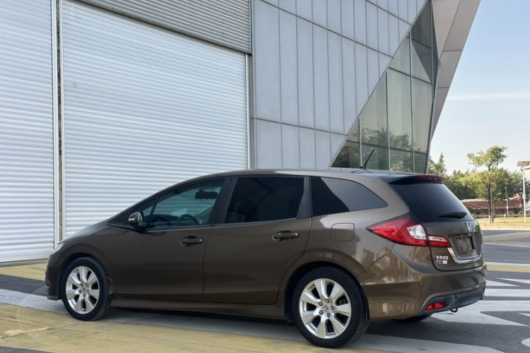 Used Honda Jade 2014 1.8L Automatic Comfort Elite Version 5 Seats Exterior 11