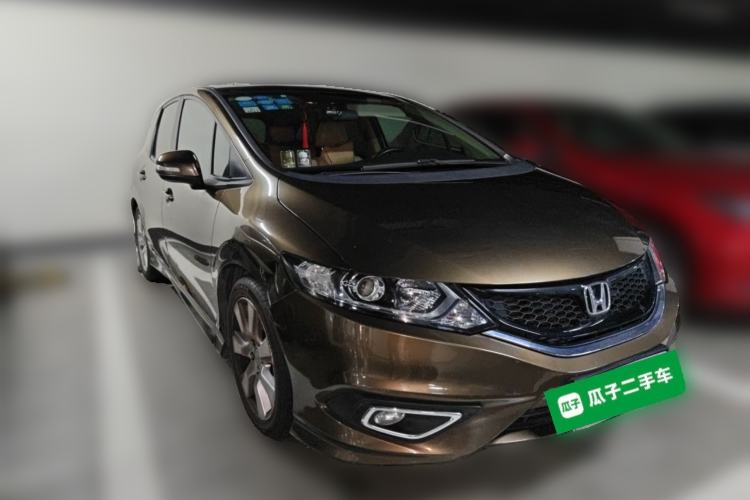 Used Honda Jade 2014 1.8L Automatic Comfort Elite Version 5 Seats Front Right 45 Deg