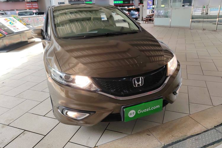 Used Honda Jade 2014 1.8L Automatic Comfort Elite Version 5 Seats Front Right 45 Deg
