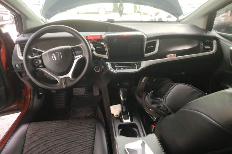 Used Honda Jade 2014 1.8L Automatic Comfort Elite Version 5 Seats Interior 2