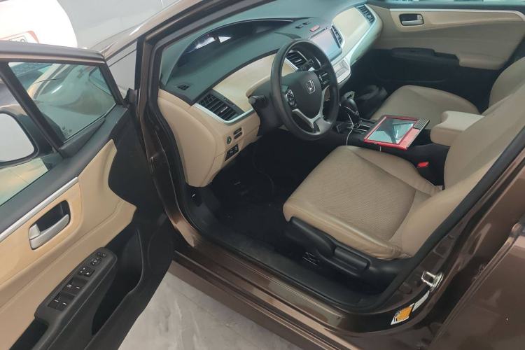 Used Honda Jade 2014 1.8L Automatic Comfort Elite Version 5 Seats Interior 3