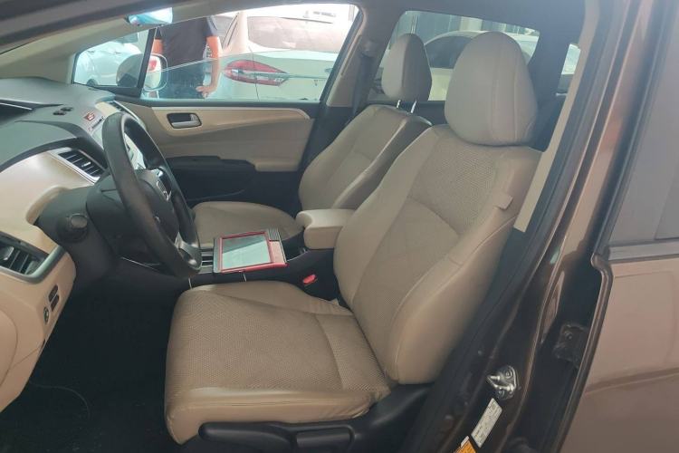 Used Honda Jade 2014 1.8L Automatic Comfort Elite Version 5 Seats Left Front Seat